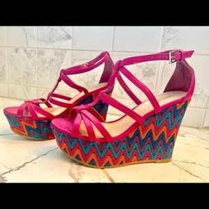 Be the life of the party in these fun DIBA summer shoes. Size 8.5m, great shape.